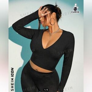 Solid crop long sleeve tee